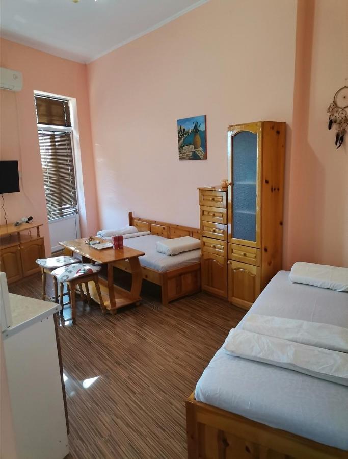 Matrona Guest House Balchik Esterno foto
